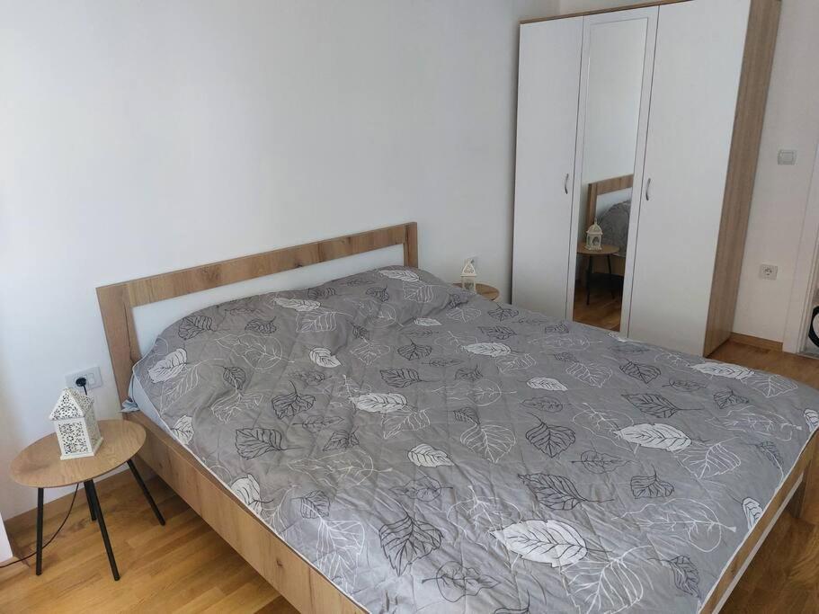 Skopje Family Business Apartment Buitenkant foto